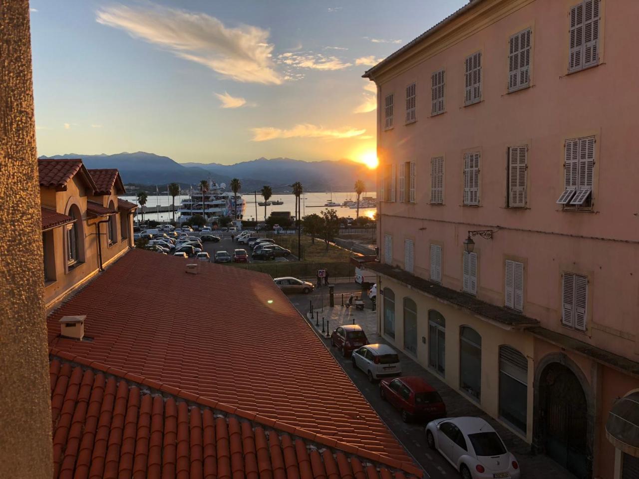 Appartement Vue Mer Centre Ville Ajaccio Kültér fotó